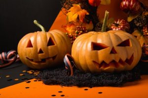 Read more about the article Safe Trick or Treat Tips – Happy Halloween!